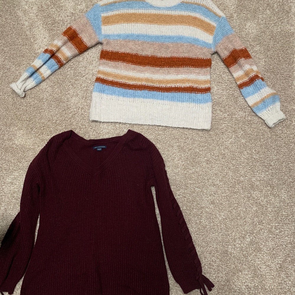 2 American Eagle Sweaters